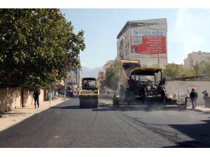 Van Büyükşehir Belediyesinin asfalt çalışması devam ediyor