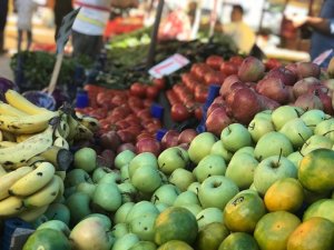 Kış meyveleri pazar tezgâhlarında sezona pahalı başladı