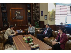 Özbekistanlı bürokrat’tan KBÜ’ye ziyaret