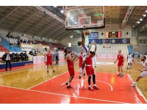 Erkekler Basketbol 1. Ligi: Kocaeli BŞB Kağıtspor: 75 - Samsunspor: 62
