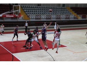Türkiye Basketbol Ligi: Semt77 Yalovaspor: 83 - Sigortam.net: 86
