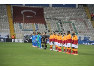 Süper Lig: BB Erzurumspor: 1 - Galatasaray: 1 (İlk yarı)