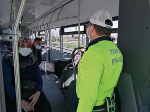 Aksaray’da otobüslerde korona denetimi