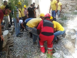 Bodrum Kalesi’nde vinç kazası: 1’i ağır 2 işçi yaralı