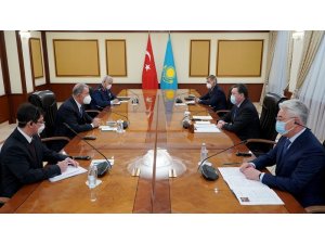 Milli Savunma Bakanı Akar, Kazakistan Başbakanı Mamin ile görüştü