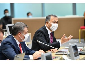11’inci İl Filyasyon Çalışmaları Takip Kurulu Toplantısı Sağlık Bakanı Fahrettin Koca başkanlığında gerçekleşiyor