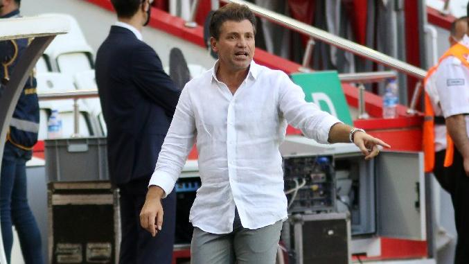 Antalyaspor’da Tamer Tuna dönemi sona erdi