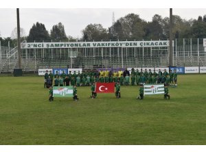 Bursaspor Kulübü’nün gençleri 29 Ekim Cumhuriyet Bayramı’nı kutladı