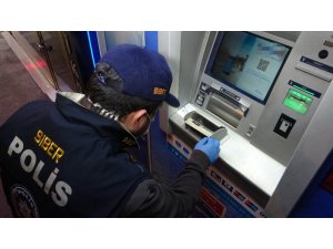 ATM’nin içinde gizli kameralı düzenek ele geçti