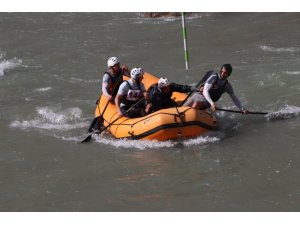 Düzce Belediyesi rafting takımı rekor kırdı