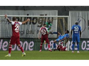 Süper Lig: Fatih Karagümrük: 3 - BB Erzurumspor: 0 (İlk yarı)