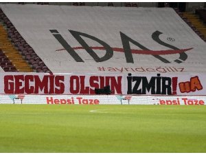 Galatasaray - MKE Ankaragücü maçında İzmir depremi unutulmadı!