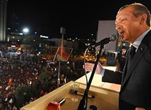 Erdoğan o pankartı görünce mest oldu