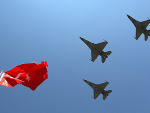 Suriye'den Türk jetlerine "taciz"