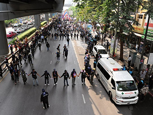 Tayland'da gerilim yeniden tırmanıyor