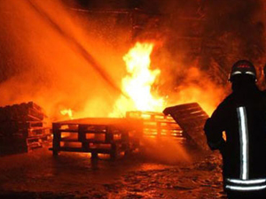 Tuzla'da fabrikada yangın!