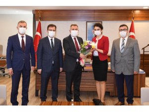 Vali Elban: "Öğretmenler her türlü takdiri hak ediyor"