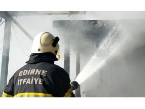 Edirne’de sosyal tesiste yangın