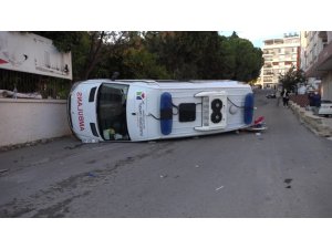 Antalya’da ambulans kazası: 1 hemşire yaralı