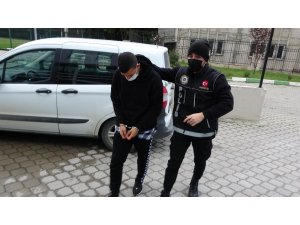 İzmir’den Samsun’a getirilen uyuşturucu haplarla yakalandılar