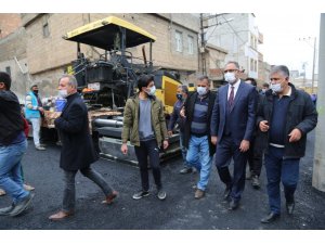 Eyyübiye Belediyesi asfaltlama çalışmalarına devam ediyor
