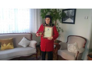 73 yaşındaki kadın ev ve dükkanını Mehmetçik Vakfı’na bağışladı