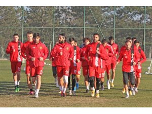 Ligde 23 maçtır kazanamayan Eskişehirspor gözünü lidere dikti