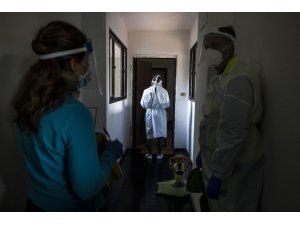 İtalya’da son 24 saatte korona virüsten 827 ölüm
