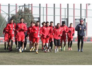 Eskişehirspor Altınordu maçının hazırlıklarını tamamladı