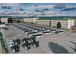 12 iş makinesi ve 35 adet otobüs Gürcistan Savunma Bakanlığına teslim edildi