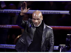 Mike Tyson ringlere döndü