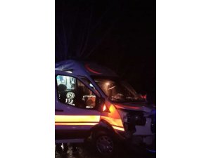 Hasta nakleden ambulans kaza yaptı: 3 yaralı