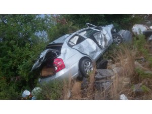 Alanya’da otomobil uçuruma yuvarlandı: 1‘i ağır 5 yaralı