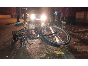 Otomobilin çarptığı bisikletli ağır yaralandı