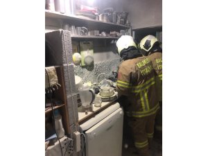 Burhaniye’de mutfak yangını korkuttu