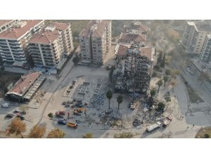 İzmir depreminin ardından ağır hasarlı binalardan 58’inin yıkımı tamamlandı