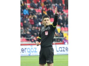 Yaşar Kemal Uğurlu ilk kez Göztepe-Kayserispor maçı yönetecek