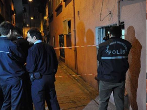 Beyoğlu'nda silahlı kavga: 1 ölü, 2 yaralı