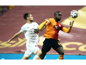 Süper Lig: Galatasaray: 1 - Hatayspor: 0 (İlk yarı)