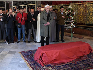 Fevziye Osmanoğlu'nun cenazesi toprağa verildi