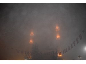 Malatya’da yoğun sis kartpostallık görüntüler oluşturdu