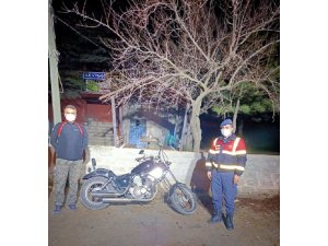 Motosiklet hırsızları kovalamaca sonucu yakalandı