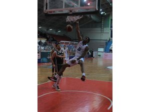 Erkekler Basketbol 1. Ligi: Kocaeli B.B. Kağıtspor: 74 - Bornova Belediyespor: 76