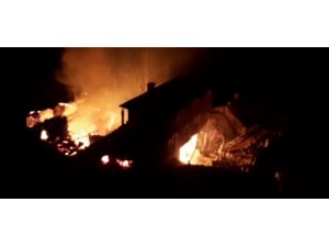 Trabzon’un Araklı ilçesi Taşgeçit mahallesinde yangın