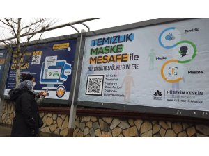 Sultanbeyli Belediyesi billboardlar üzerinden maske dağıtımına başladı