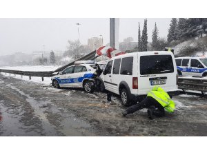 Fatih Sultan Mehmet Köprüsü girişinde iki polis aracı çarpıştı: 3 yaralı