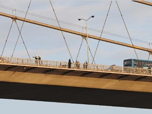 Boğaziçi Köprüsü'nde intihar