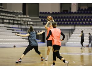 Turgutlu Belediyespor Kadın Basketbol hazırlıklarına devam ediyor