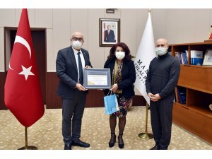 Manisa Celal Bayar Üniversitesi ’Makale Performans Ödülleri’ sahibini buldu