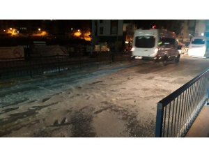 Yollar buz tuttu, vatandaşın imdadına Aydın Büyükşehir Belediyesi yetişti